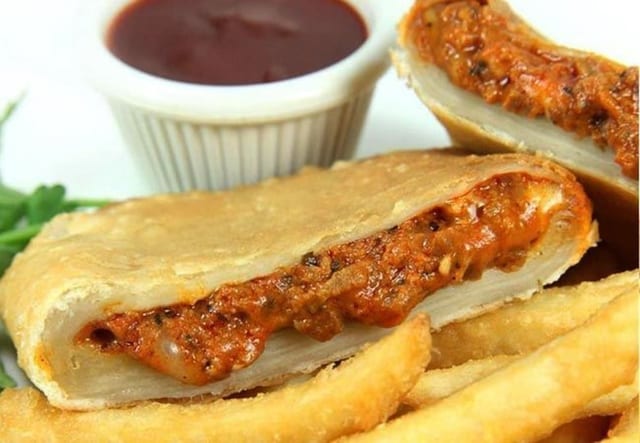 Pizza Puff.
